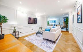 Luxury Mews House with Free Parking